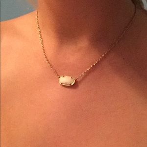 Kendra Scott necklace